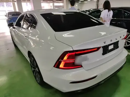 Volvo S60 2024 (26700 км)