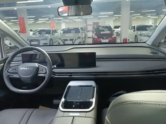 SAIC MAXUS G70 2024 (4800 км)