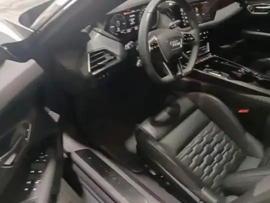 Audi e-tron GT 2023 (39000 км)