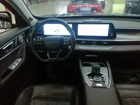 Chery Tiggo 8 PRO New Energy 2023 (29600 км)