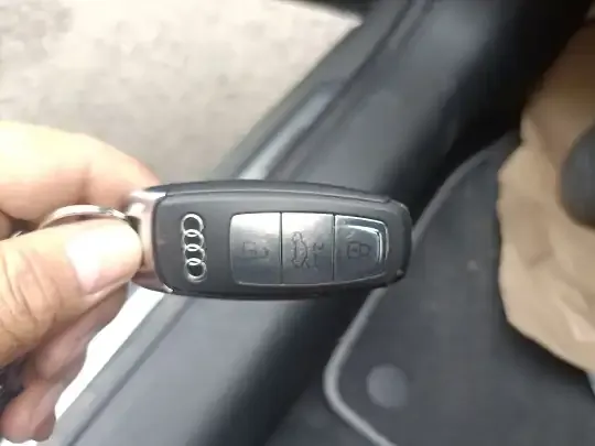 Audi A7L 2024 (5200 км)