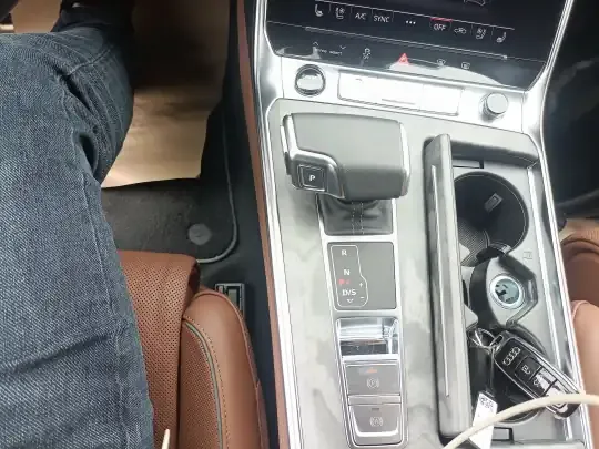 Audi A7L 2024 (5200 км)