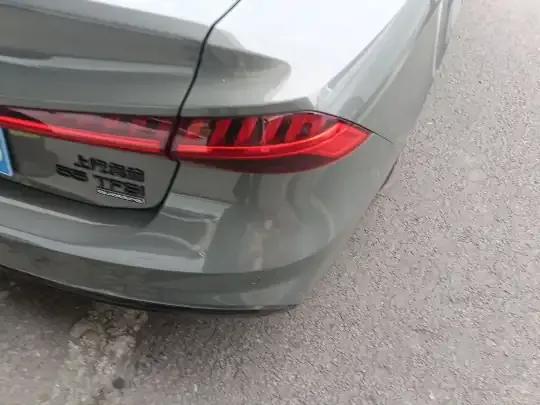 Audi A7L 2024 (5200 км)