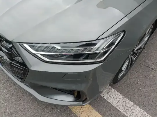 Audi A7L 2024 (5200 км)
