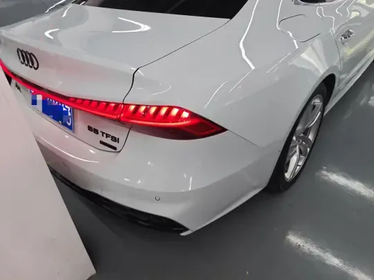 Audi A7L 2024 (57600 км)