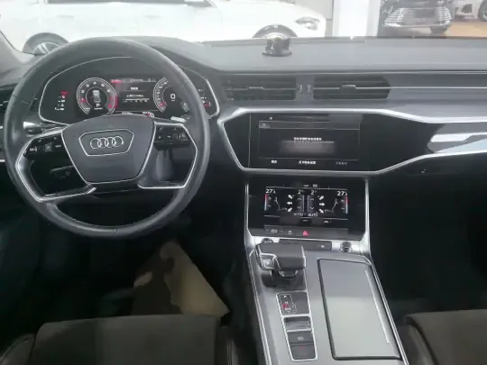 Audi A7L 2024 (77200 км)