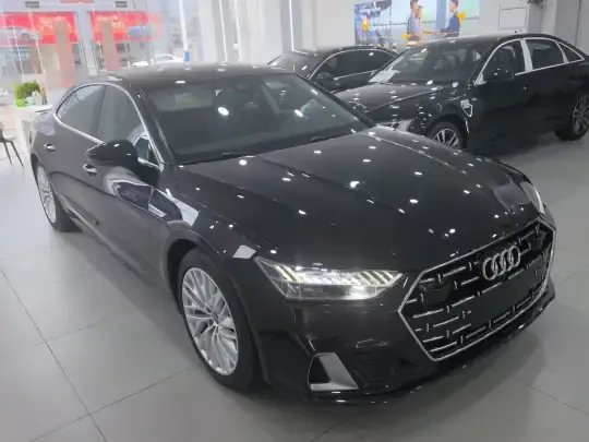 Audi A7L 2024 (77200 км)