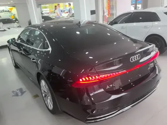 Audi A7L 2024 (77200 км)