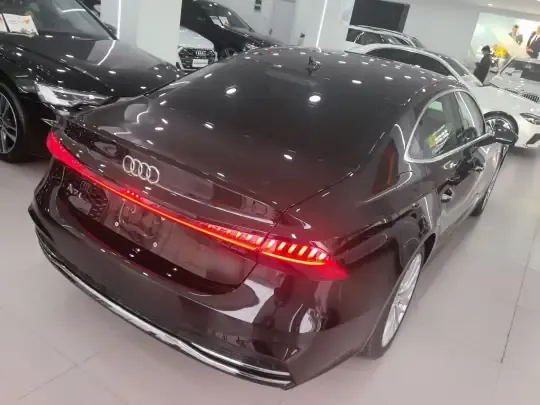 Audi A7L 2024 (77200 км)
