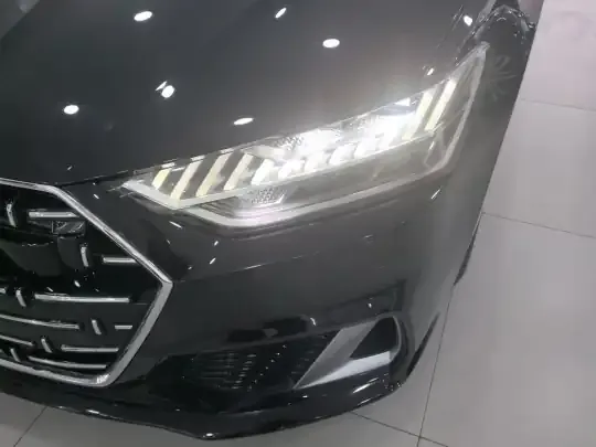 Audi A7L 2024 (77200 км)