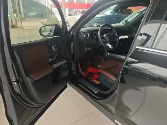 Mercedes-Benz GLB 2024 (23500 км)
