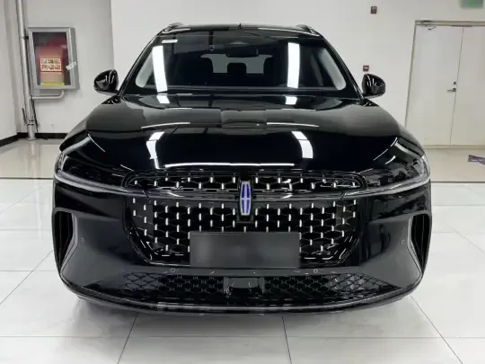 Lincoln Nautilus 2023 (30400 км)