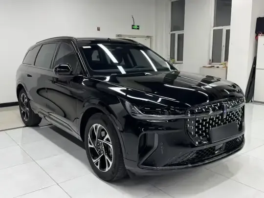 Lincoln Nautilus 2023 (30400 км)