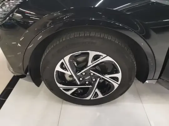 Lincoln Nautilus 2023 (30400 км)