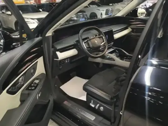 Lincoln Nautilus 2023 (32700 км)