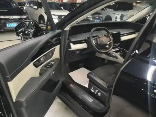 Lincoln Nautilus 2023 (32700 км)