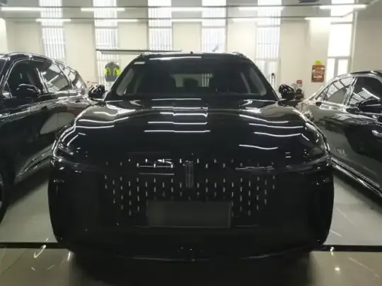 Lincoln Nautilus 2023 (32700 км)