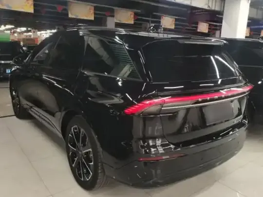 Lincoln Nautilus 2023 (32700 км)