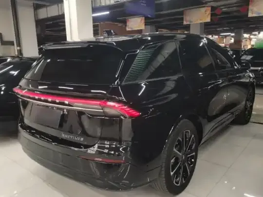 Lincoln Nautilus 2023 (32700 км)