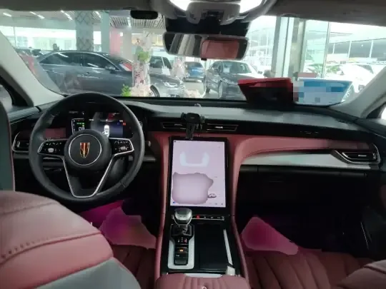 Hongqi H5 2024 (16100 км)