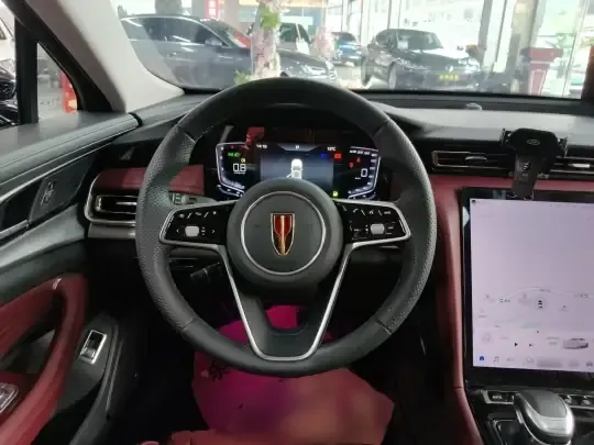 Hongqi H5 2024 (16100 км)