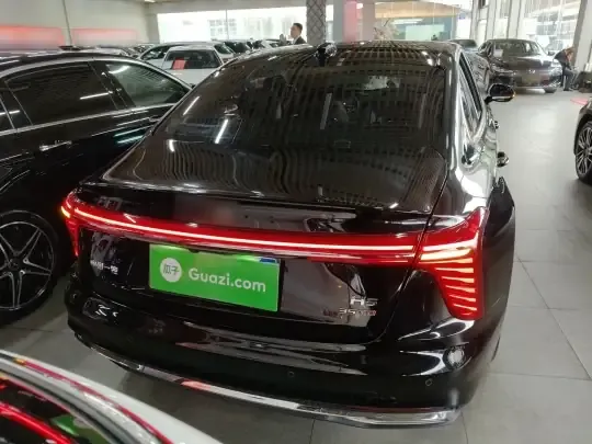 Hongqi H5 2024 (16100 км)