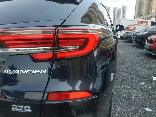 Honda Avancier 2023 (2200 км)