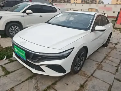 Hyundai Elantra 2023 (100 км)