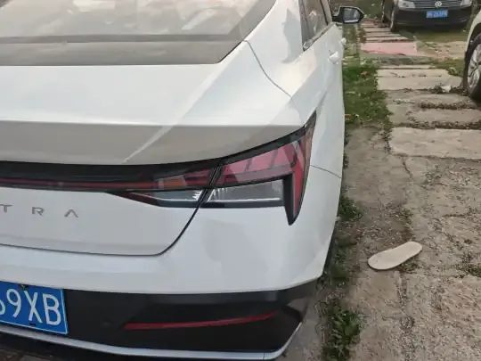 Hyundai Elantra 2023 (100 км)
