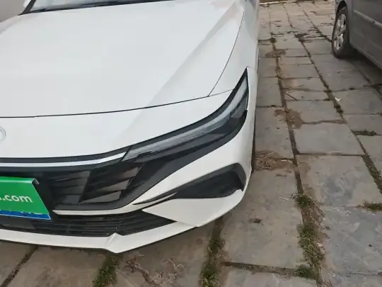 Hyundai Elantra 2023 (100 км)