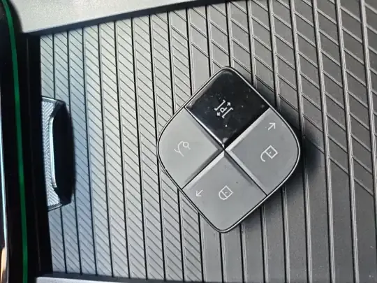 Lynk & Co 08 EM-P 2023 (21800 км)