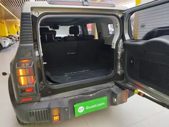 JETOUR Traveler 2023 (27600 км)