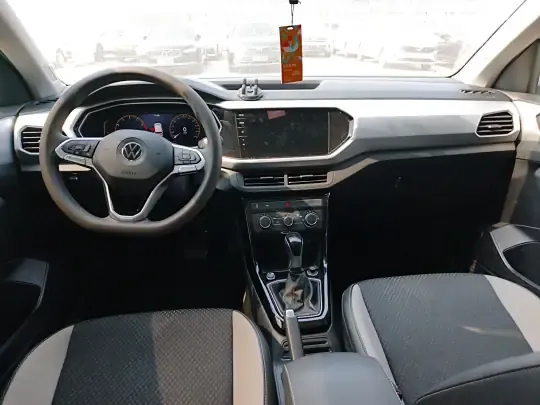 Volkswagen Tacqua 2023 (55300 км)