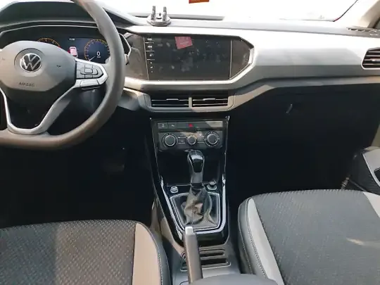 Volkswagen Tacqua 2023 (55300 км)