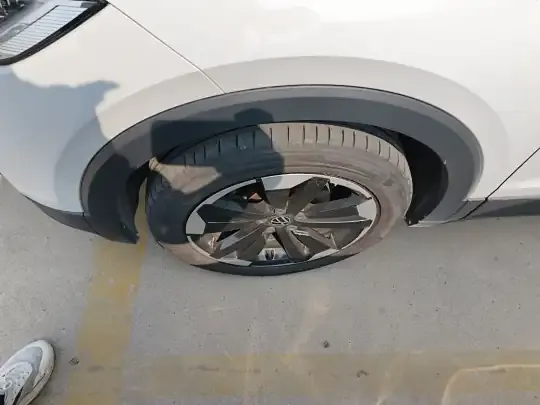 Volkswagen Tacqua 2023 (55300 км)