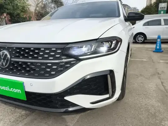 Volkswagen Lavida 2024 (28200 км)