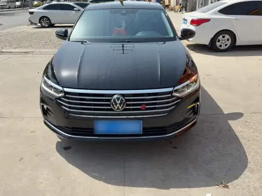 Volkswagen Lavida 2024 (4400 км)