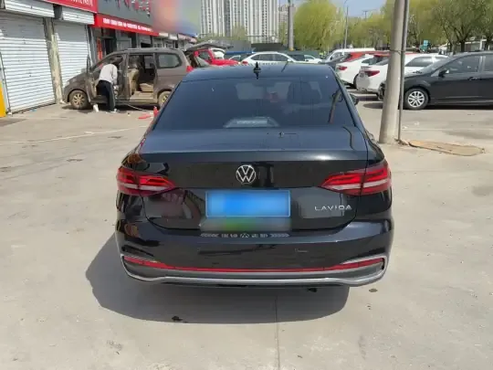 Volkswagen Lavida 2024 (4400 км)