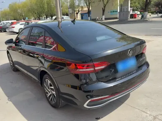 Volkswagen Lavida 2024 (4400 км)