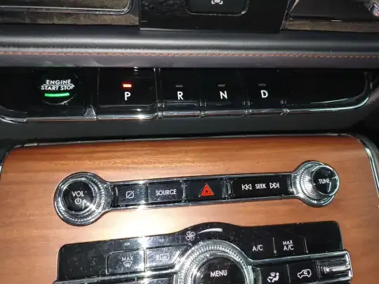 Lincoln Aviator 2023 (48500 км)