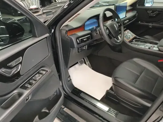 Lincoln Aviator 2023 (48500 км)