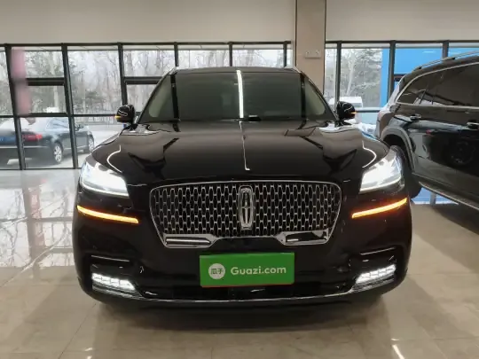 Lincoln Aviator 2023 (48500 км)