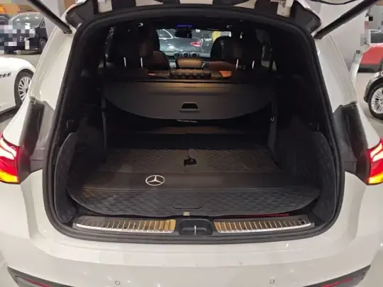 Mercedes-Benz GLC 2023 (18800 км)