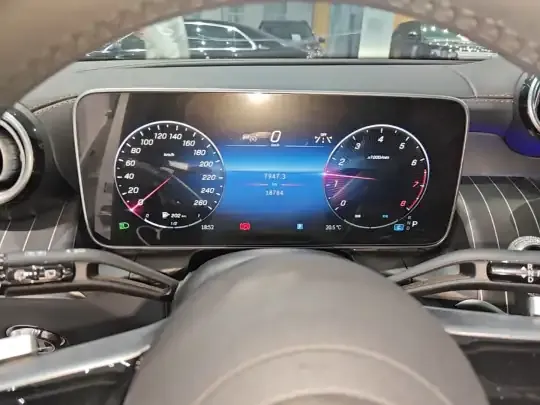 Mercedes-Benz GLC 2023 (18800 км)