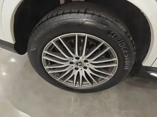 Mercedes-Benz GLC 2023 (18800 км)