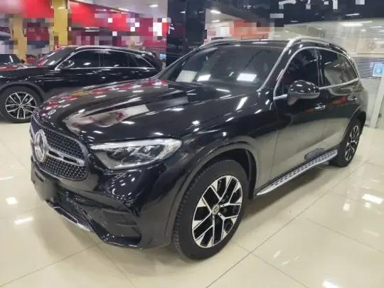 Mercedes-Benz GLC 2023 (8000 км)