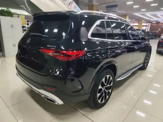 Mercedes-Benz GLC 2023 (8000 км)