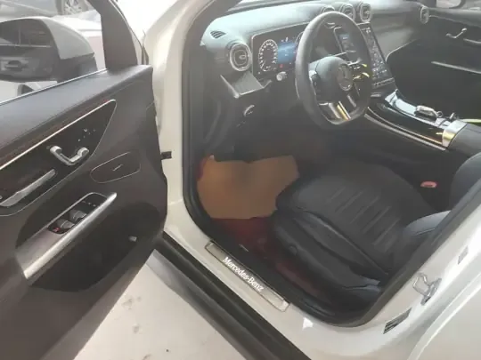 Mercedes-Benz GLC 2023 (38800 км)