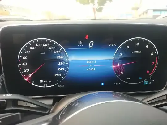 Mercedes-Benz GLC 2023 (40000 км)