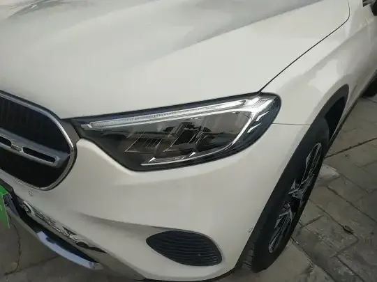 Mercedes-Benz GLC 2023 (40000 км)